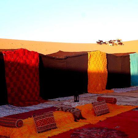 Palmeras Y Dunas Luxery Camp Hotell Merzouga Eksteriør bilde